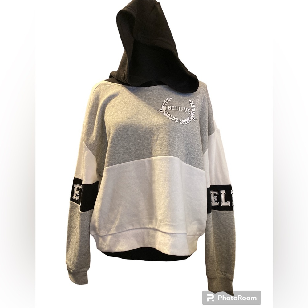 No Boundaries Hoodie Sweatshirt Crop Style
